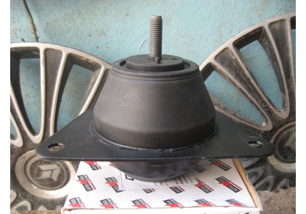подушка, опора двигуна права Renault Espace III, Laguna, 7700414099